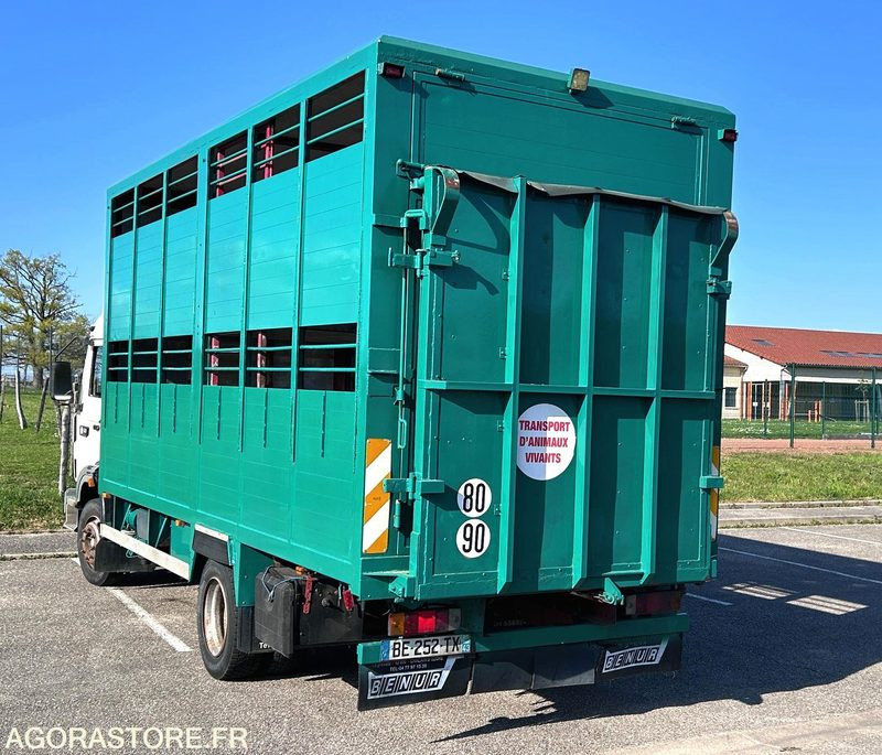 RENAULT M210 BETAILLERE - Camion: photos 3 RENAULT M210 BETAILLERE - Camion: photos 3