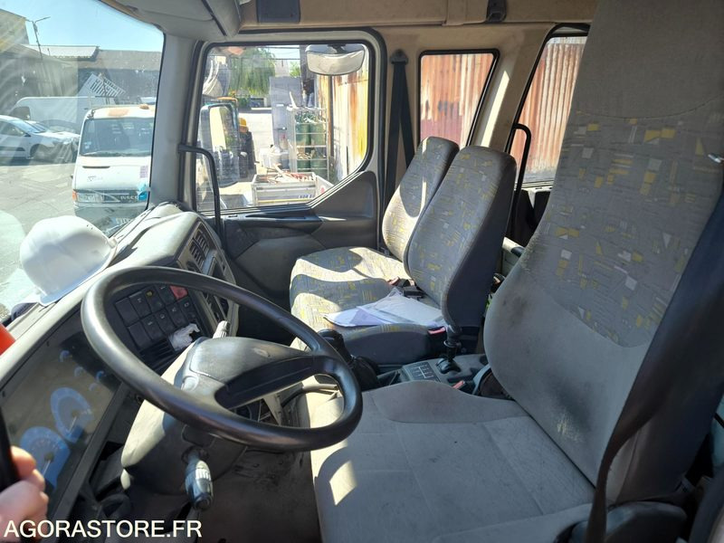 RENAULT PL Type Benne MILDIUM 210 192610kms 2002 - Camion: photos 4 RENAULT PL Type Benne MILDIUM 210 192610kms 2002 - Camion: photos 4