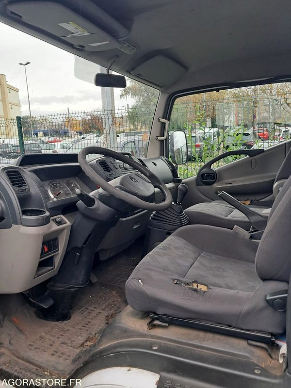 Camion Renault Maxity CG-384-PJ: photos 6 Camion Renault Maxity CG-384-PJ: photos 6