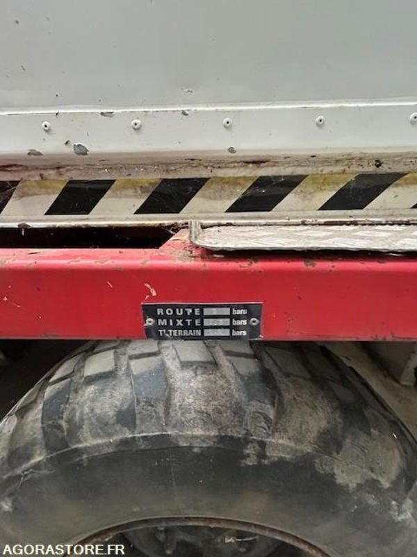 UNIMOG 406.200/416 4X4 17870 KM - Camion: photos 2 UNIMOG 406.200/416 4X4 17870 KM - Camion: photos 2