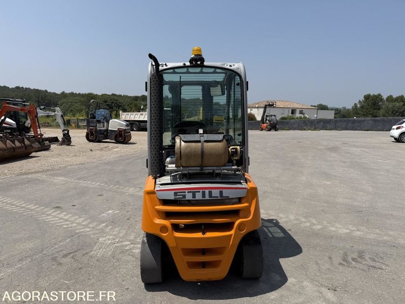 Chariot élévateur STILL 2T5 - 3300heures - Chariot élévateur à gaz: photos 4 Chariot élévateur STILL 2T5 - 3300heures - Chariot élévateur à gaz: photos 4