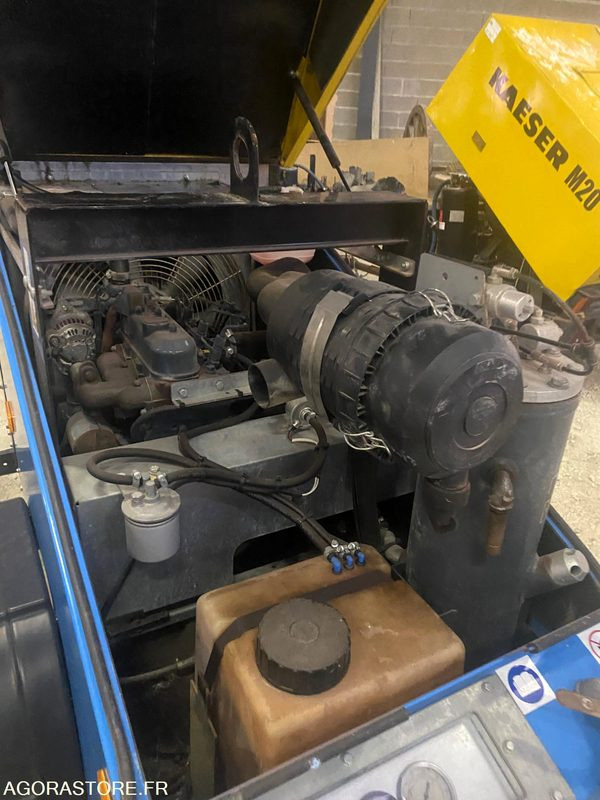 Compresseur MAC3 2.5m3 - 2018 - 112 heures - Compresseur d'air: photos 3 Compresseur MAC3 2.5m3 - 2018 - 112 heures - Compresseur d'air: photos 3