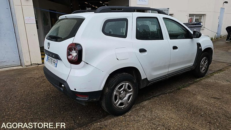 DACIA DUSTER - FB767FH - Voiture: photos 3 DACIA DUSTER - FB767FH - Voiture: photos 3