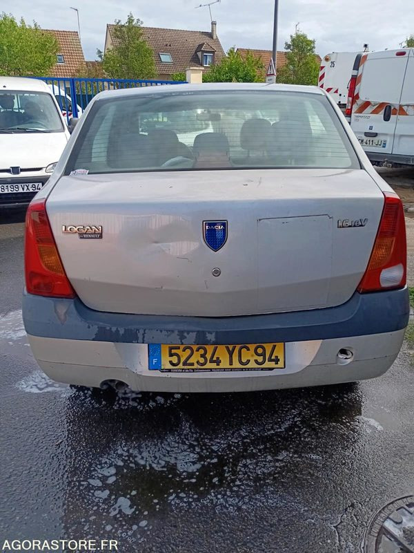 DACIA LOGAN AN 2006 non roulant - Voiture: photos 2 DACIA LOGAN AN 2006 non roulant - Voiture: photos 2