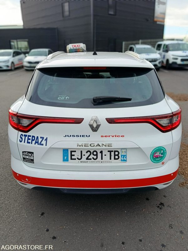 EJ-291-TB - Non Roulant - Renault MEGANE ESTATE - VP - 377 608 Kms - Voiture break: photos 2 EJ-291-TB - Non Roulant - Renault MEGANE ESTATE - VP - 377 608 Kms - Voiture break: photos 2