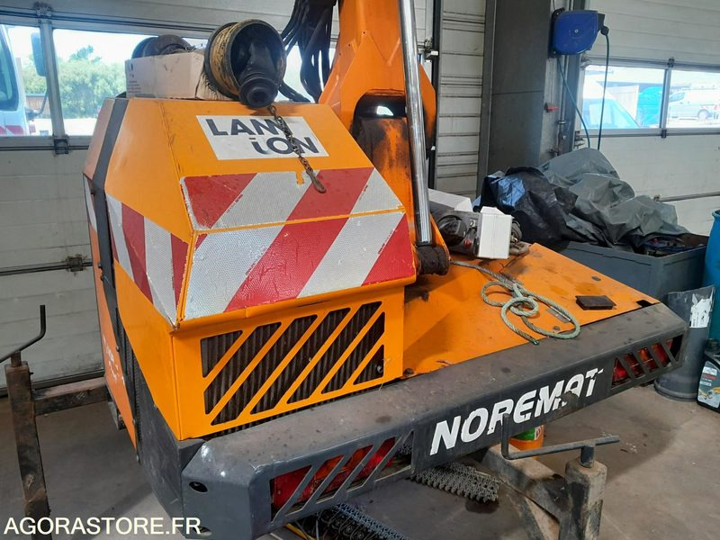 EPAREUSE NOREMAT OPTIMA M57T - Epareuse: photos 1 EPAREUSE NOREMAT OPTIMA M57T - Epareuse: photos 1