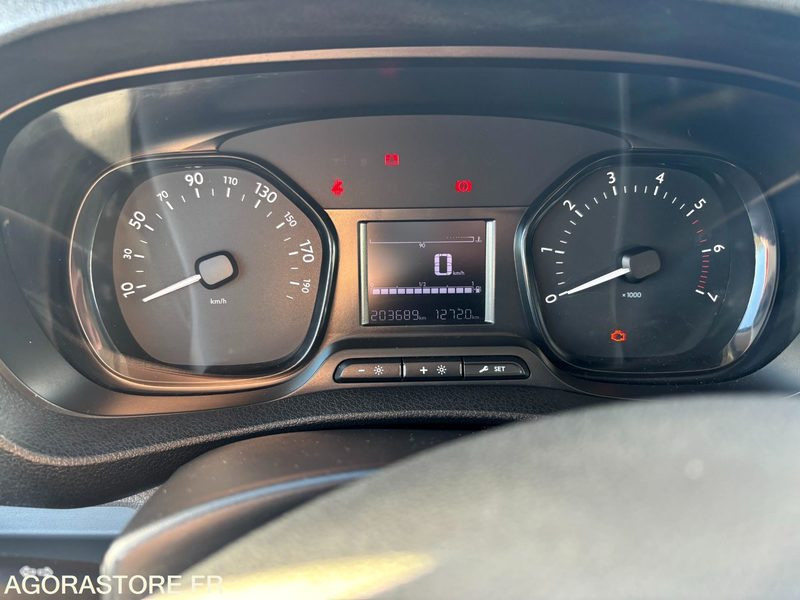 EZ-034-TN - Roulant - CITROEN JUMPY SPACE TOURER - VP - 203 689 Kms - Minibus, Transport de personnes: photos 5 EZ-034-TN - Roulant - CITROEN JUMPY SPACE TOURER - VP - 203 689 Kms - Minibus, Transport de personnes: photos 5