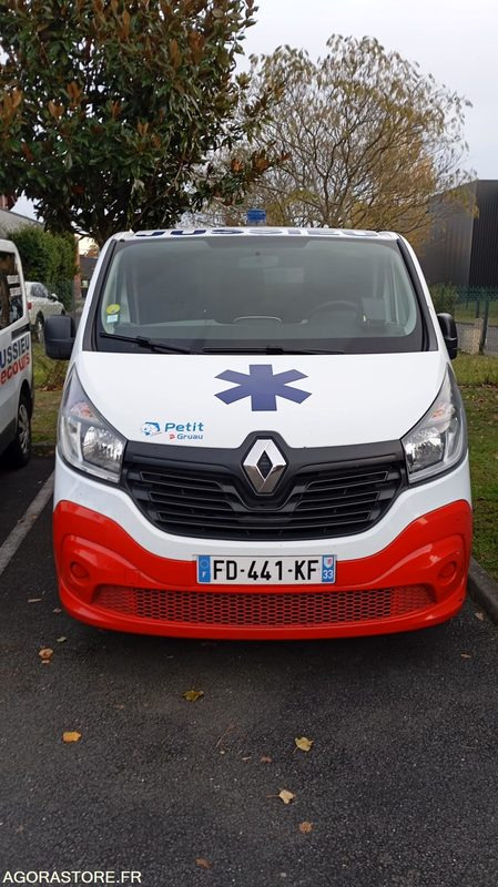FD-441-KF - "PP"- Non Roulant - RENAULT TRAFIC - VASP - 318 629 Kms - Ambulance: photos 4 FD-441-KF - "PP"- Non Roulant - RENAULT TRAFIC - VASP - 318 629 Kms - Ambulance: photos 4