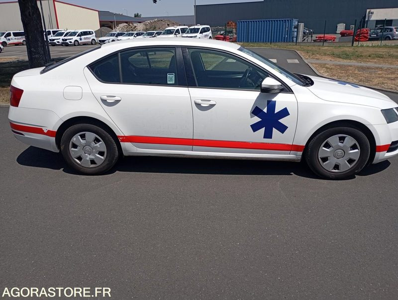 FE-151-KB - Roulant - SKODA OCTAVIA - VP - 370 471 Kms - Voiture: photos 1 FE-151-KB - Roulant - SKODA OCTAVIA - VP - 370 471 Kms - Voiture: photos 1