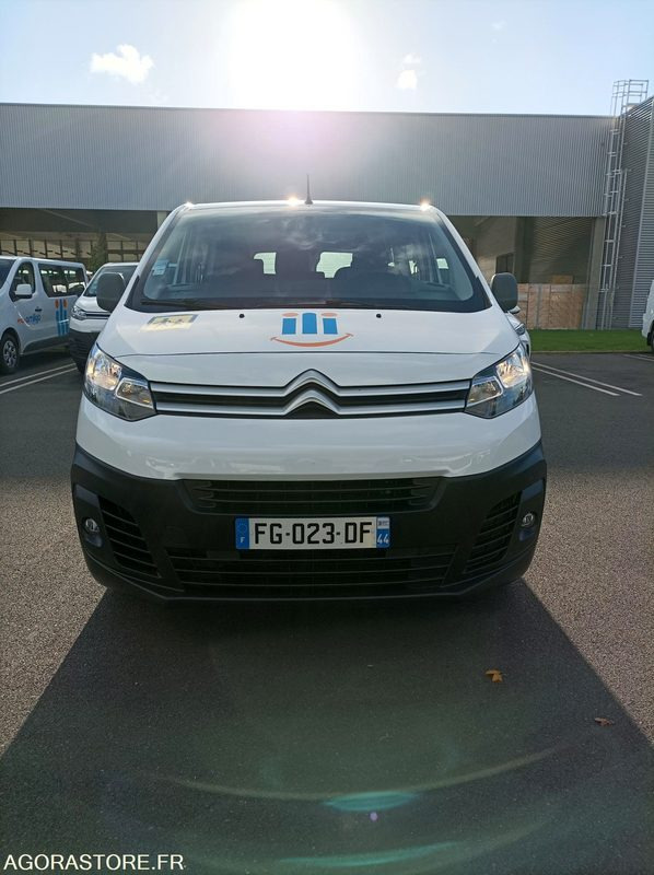 FG-023-DF - Roulant - CITROEN JUMPY SPACE TOURER - VP - 178 975 Kms - Minibus, Transport de personnes: photos 3 FG-023-DF - Roulant - CITROEN JUMPY SPACE TOURER - VP - 178 975 Kms - Minibus, Transport de personnes: photos 3