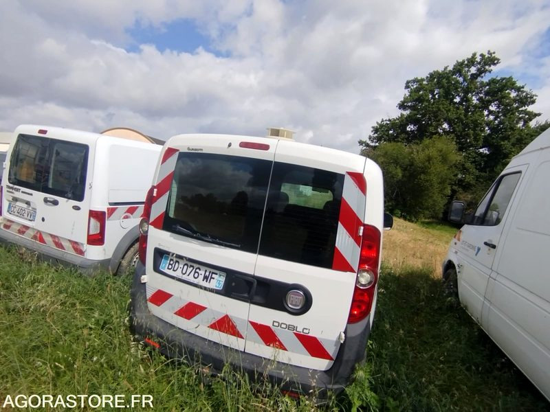 FIAT DOBLO - 2010 - Fourgonnette: photos 3 FIAT DOBLO - 2010 - Fourgonnette: photos 3