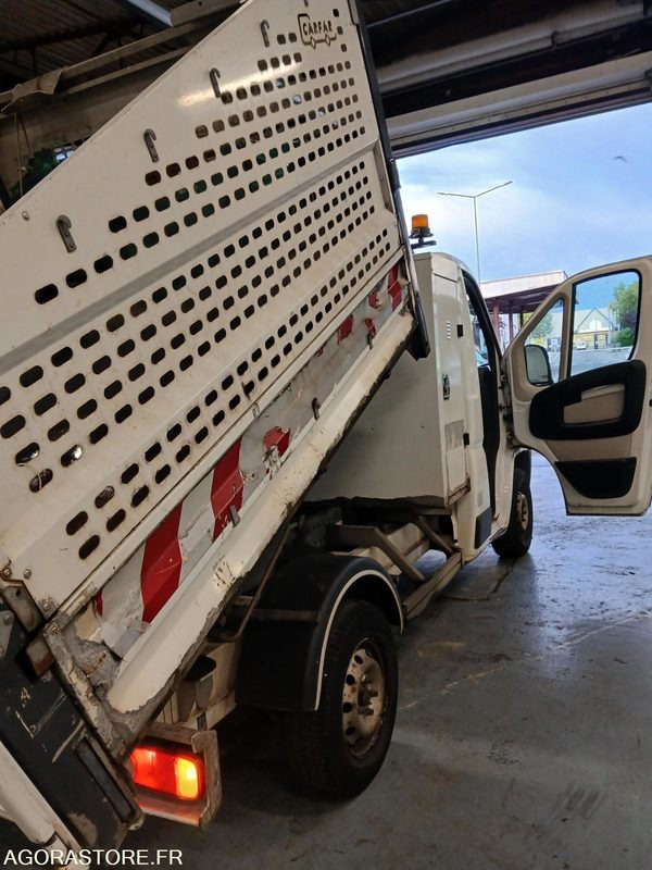 FIAT DUCATO BENNE 169544 KM AVEC CONTRE VISITE - Utilitaire benne: photos 2 FIAT DUCATO BENNE 169544 KM AVEC CONTRE VISITE - Utilitaire benne: photos 2