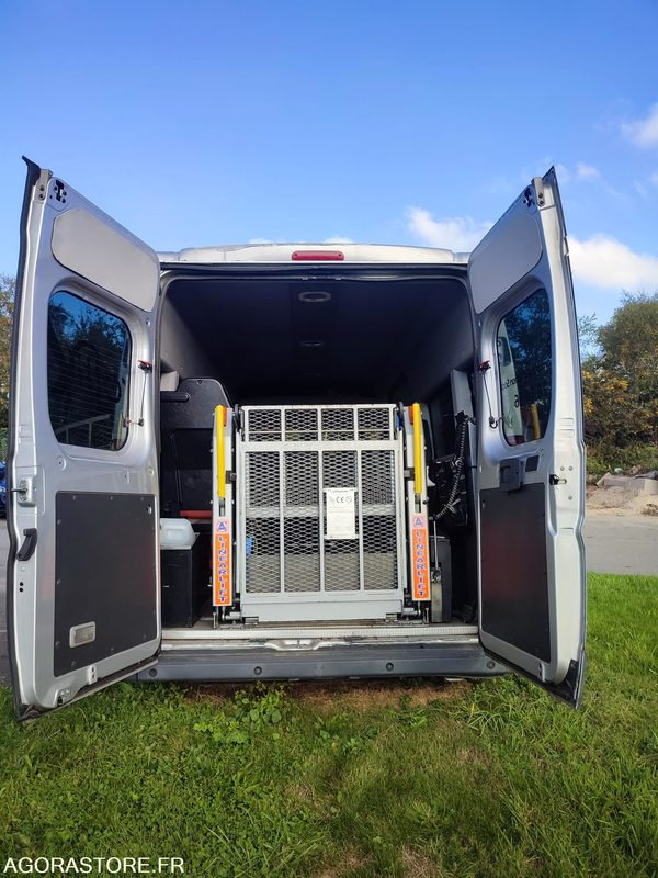 FIAT DUCATO TPMR - Roulant - 2009  (91 120 km) - Fourgon utilitaire: photos 2 FIAT DUCATO TPMR - Roulant - 2009  (91 120 km) - Fourgon utilitaire: photos 2