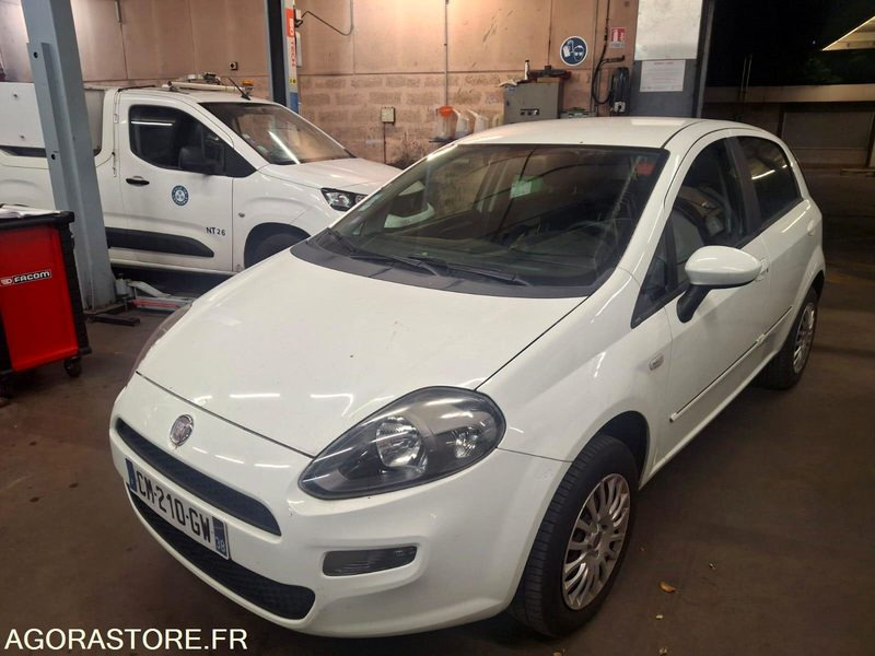 FIAT PUNTO BI CARBURATION. - Voiture: photos 3 FIAT PUNTO BI CARBURATION. - Voiture: photos 3