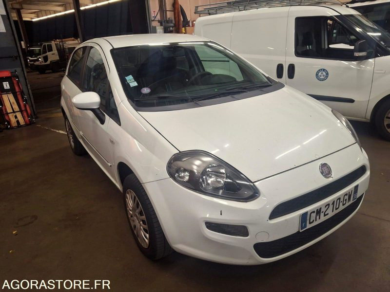 FIAT PUNTO BI CARBURATION. - Voiture: photos 2 FIAT PUNTO BI CARBURATION. - Voiture: photos 2