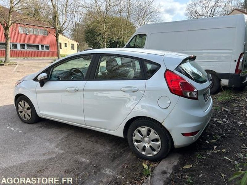 FORD FIESTA - ED-516-SC - Diesel 1.5 l - 183 000 KM - 2016 - Voiture: photos 3 FORD FIESTA - ED-516-SC - Diesel 1.5 l - 183 000 KM - 2016 - Voiture: photos 3