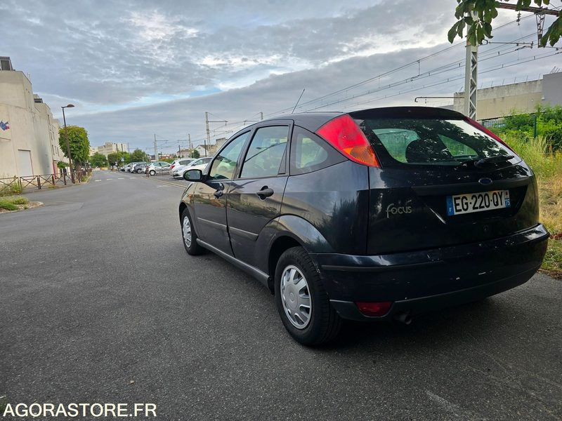 FORD FOCUS 1.6 - ESSENCE - 158 000 KM - Voiture: photos 2 FORD FOCUS 1.6 - ESSENCE - 158 000 KM - Voiture: photos 2