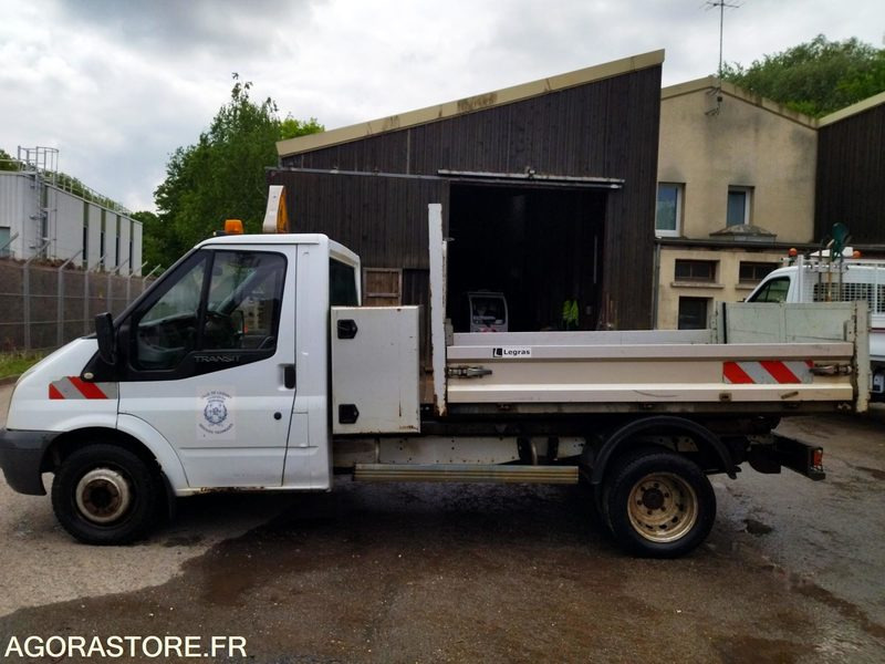 FORD TRANSIT BENNE SIMPLE CABINE DE 2006 - Utilitaire benne: photos 4 FORD TRANSIT BENNE SIMPLE CABINE DE 2006 - Utilitaire benne: photos 4