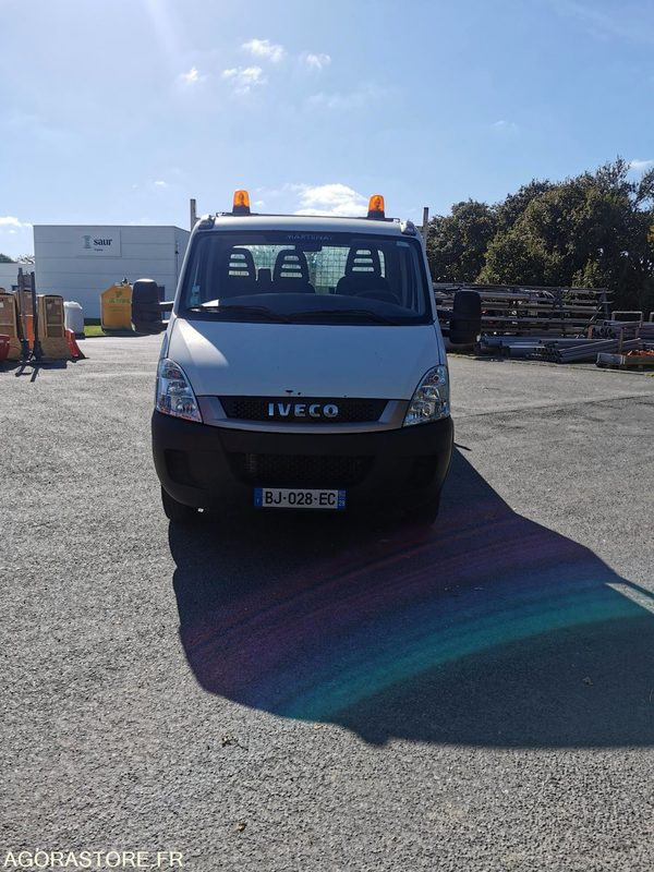 FOURGON BENNE - IVECO - DAILY 35C13 - 2011 / 264350 KM - BJ028EC - Utilitaire benne: photos 1 FOURGON BENNE - IVECO - DAILY 35C13 - 2011 / 264350 KM - BJ028EC - Utilitaire benne: photos 1