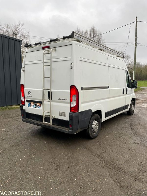 FOURGON Citroen JUMPER - 2018 - 98 000 kms - Fourgon utilitaire: photos 3 FOURGON Citroen JUMPER - 2018 - 98 000 kms - Fourgon utilitaire: photos 3