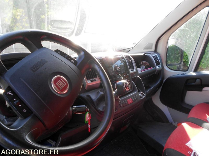 FOURGON FIAT DUCATO - Fourgon utilitaire: photos 5 FOURGON FIAT DUCATO - Fourgon utilitaire: photos 5