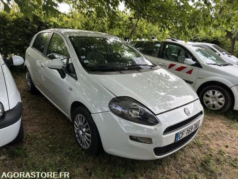 Fiat Punto - CF169TW - Voiture: photos 2 Fiat Punto - CF169TW - Voiture: photos 2