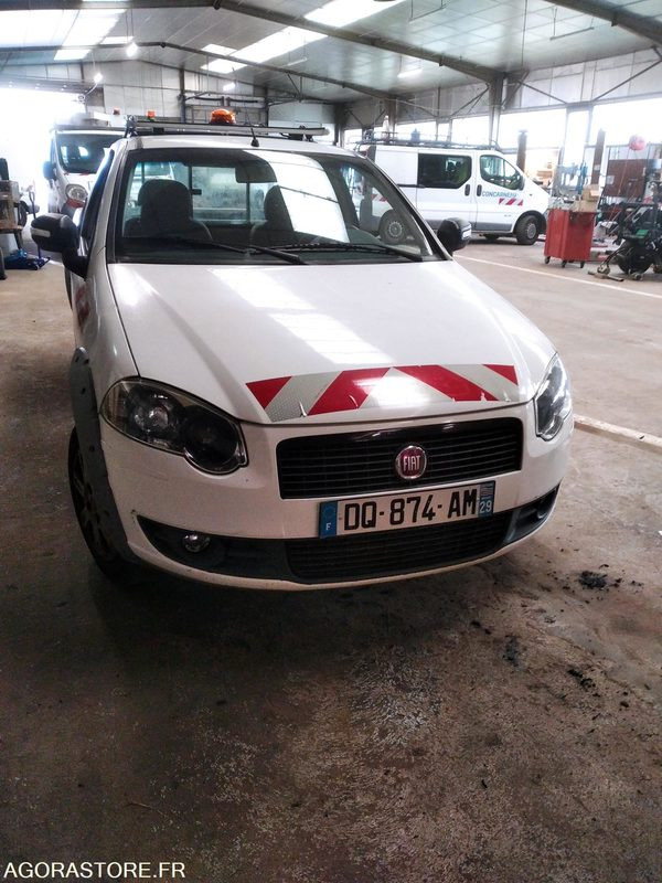 Fiat strada pick-up - Utilitaire benne: photos 3 Fiat strada pick-up - Utilitaire benne: photos 3