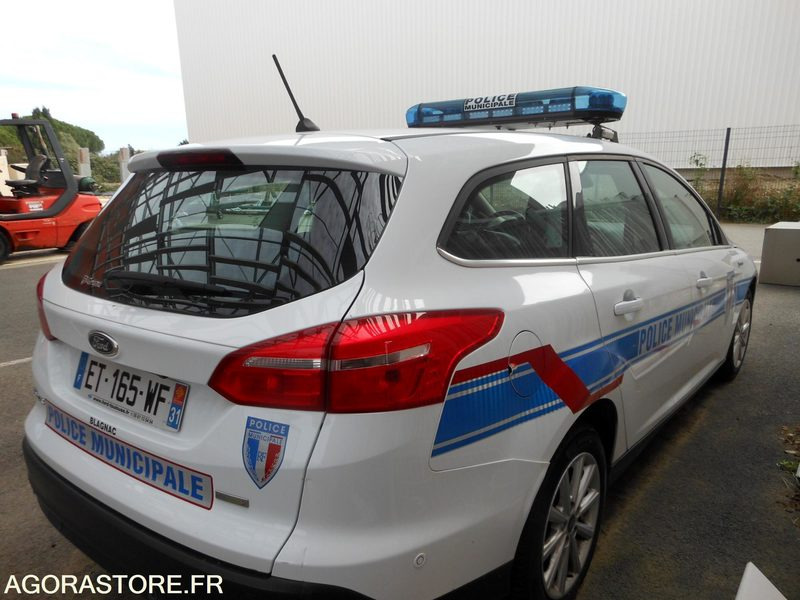 Ford Focus SW police municipale de 2018 moteur cassé - Voiture break: photos 3 Ford Focus SW police municipale de 2018 moteur cassé - Voiture break: photos 3