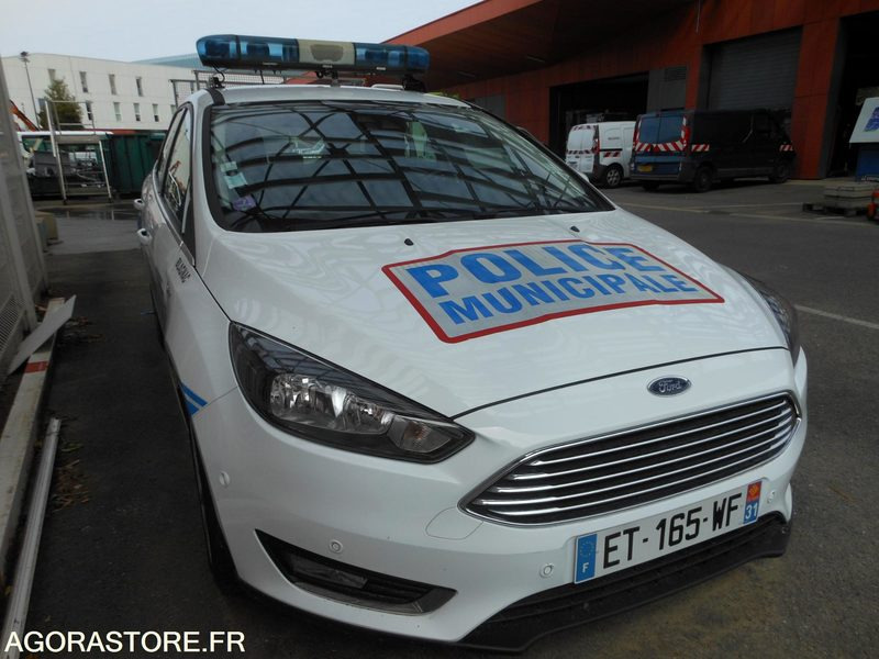 Ford Focus SW police municipale de 2018 moteur cassé - Voiture break: photos 2 Ford Focus SW police municipale de 2018 moteur cassé - Voiture break: photos 2