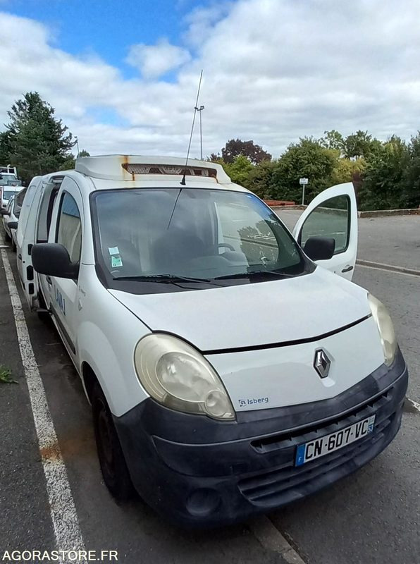 Fourgonnette frigorifique - RENAULT CN607VC - Fourgonnette: photos 1 Fourgonnette frigorifique - RENAULT CN607VC - Fourgonnette: photos 1