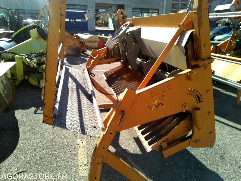Gravillonneur SECMAIR WK10 - Travaux routiers: photos 3 Gravillonneur SECMAIR WK10 - Travaux routiers: photos 3
