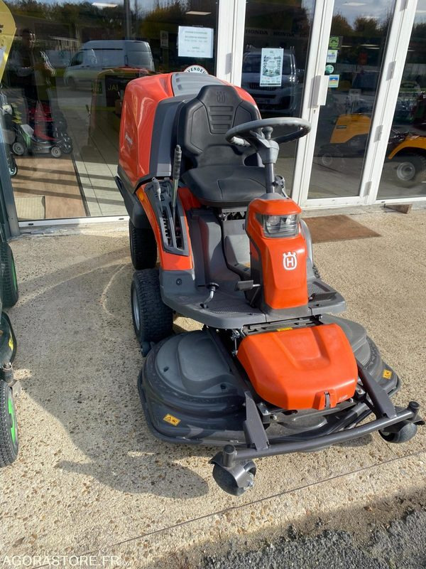 Husqvarna RC320TS 4x4 - Motofaucheuse: photos 3 Husqvarna RC320TS 4x4 - Motofaucheuse: photos 3