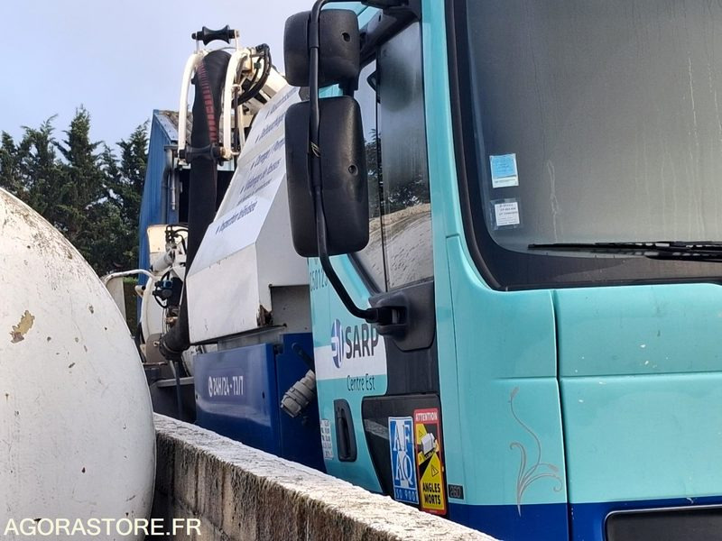 Hydrocureur Huwer/Renault 19T CP085NW (VENTE UNIQUEMENT EXPORT) - Camion hydrocureur: photos 1 Hydrocureur Huwer/Renault 19T CP085NW (VENTE UNIQUEMENT EXPORT) - Camion hydrocureur: photos 1