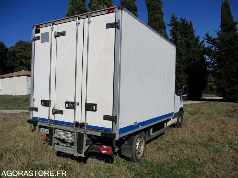 IVECO 35S13 de 2013 chassis cabine frigorifique idéal pour modifié en benne - Utilitaire frigorifique: photos 4 IVECO 35S13 de 2013 chassis cabine frigorifique idéal pour modifié en benne - Utilitaire frigorifique: photos 4