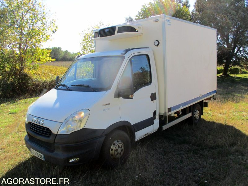 IVECO 35S13 de 2013 chassis cabine frigorifique idéal pour modifié en benne - Utilitaire frigorifique: photos 1 IVECO 35S13 de 2013 chassis cabine frigorifique idéal pour modifié en benne - Utilitaire frigorifique: photos 1