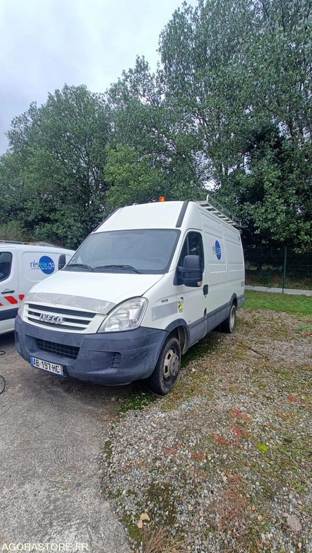 IVECO 50C15HV - Fourgon utilitaire: photos 3 IVECO 50C15HV - Fourgon utilitaire: photos 3