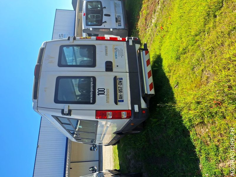 IVECO BUS DAILY N°092063 - Minibus, Transport de personnes: photos 4 IVECO BUS DAILY N°092063 - Minibus, Transport de personnes: photos 4