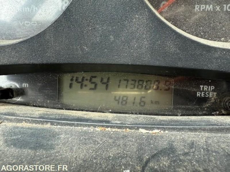 IVECO DAILY - 2003 - 173808KMS - Fourgon utilitaire: photos 3 IVECO DAILY - 2003 - 173808KMS - Fourgon utilitaire: photos 3