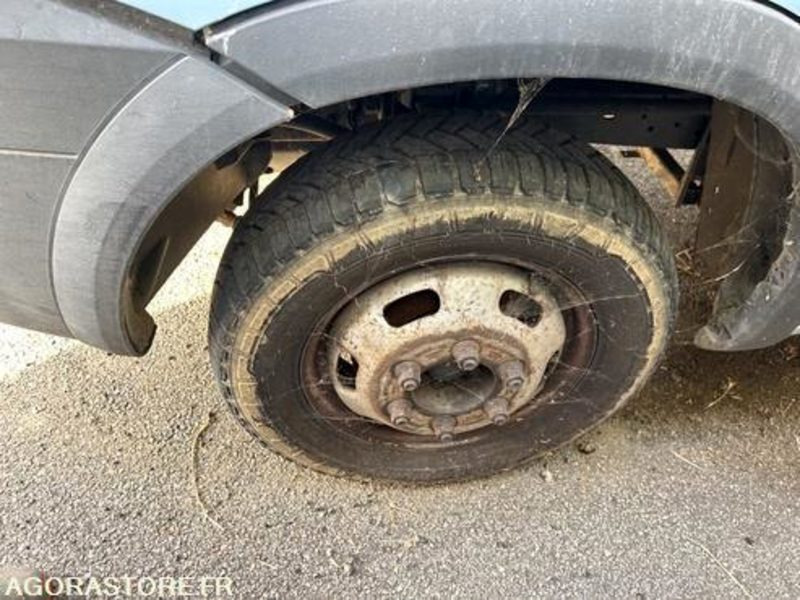 IVECO DAILY - 2010 - 201462KM - AN752DJ - Fourgon utilitaire: photos 4 IVECO DAILY - 2010 - 201462KM - AN752DJ - Fourgon utilitaire: photos 4