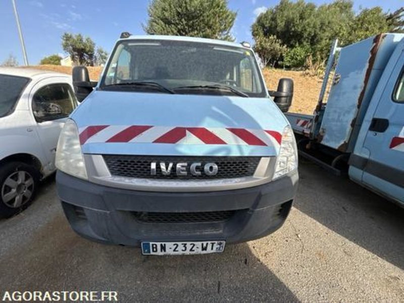 IVECO DAILY - 2011 - 158894KM - BN232WT - Fourgon utilitaire: photos 1 IVECO DAILY - 2011 - 158894KM - BN232WT - Fourgon utilitaire: photos 1