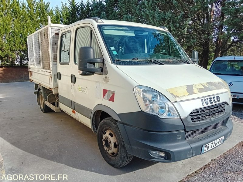 IVECO DAILY 35C15 BENNE 7 PLACES - Utilitaire benne: photos 2 IVECO DAILY 35C15 BENNE 7 PLACES - Utilitaire benne: photos 2