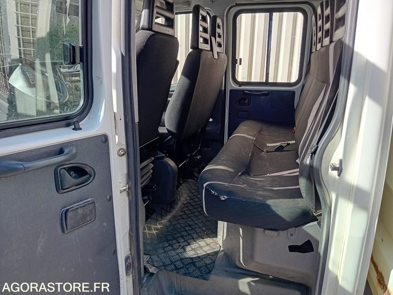 Utilitaire benne IVECO DAILY 35C15 BENNE 7 PLACES: photos 6 Utilitaire benne IVECO DAILY 35C15 BENNE 7 PLACES: photos 6