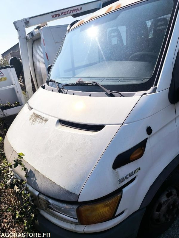 IVECO DAILY - Utilitaire benne: photos 3 IVECO DAILY - Utilitaire benne: photos 3