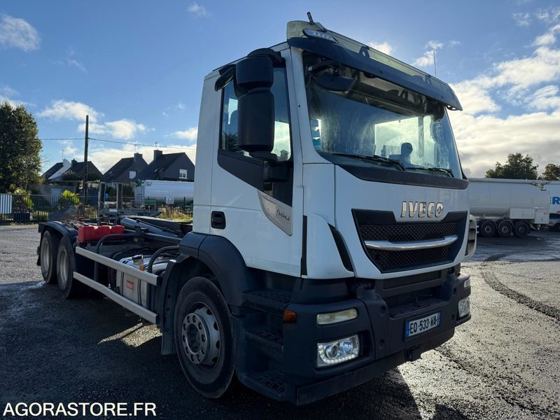 Iveco Stralis 460 boite automatique -polybenne ampliroll Marrel -255000KM - 2017 - Camion ampliroll: photos 1 Iveco Stralis 460 boite automatique -polybenne ampliroll Marrel -255000KM - 2017 - Camion ampliroll: photos 1
