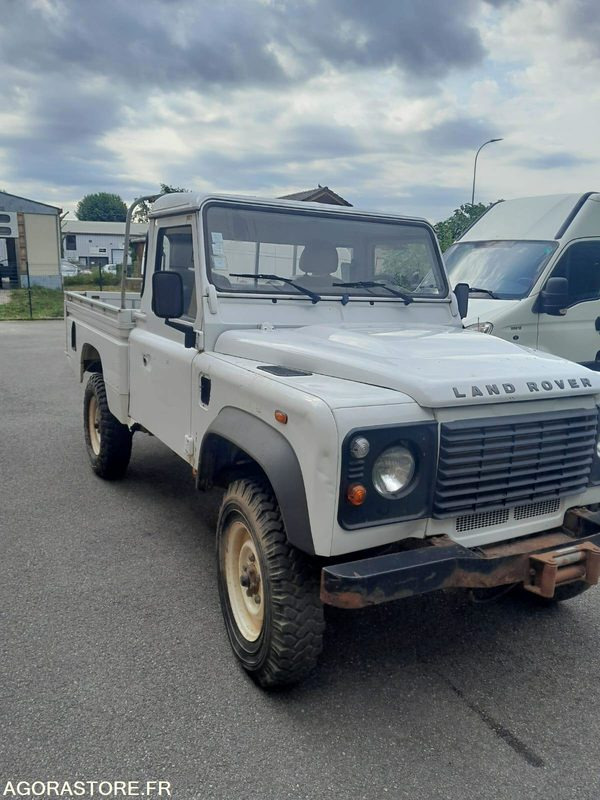 LAND ROVER DEFENDER 110 - 2012 - 81370KM - SUV: photos 2 LAND ROVER DEFENDER 110 - 2012 - 81370KM - SUV: photos 2