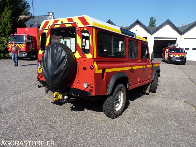 SUV Land Rover Defender Long: photos 30 SUV Land Rover Defender Long: photos 30