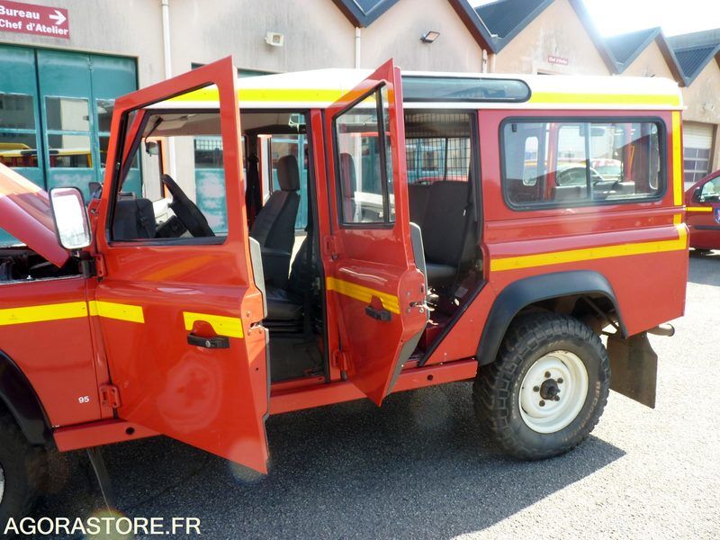 SUV Land Rover Defender Long: photos 36 SUV Land Rover Defender Long: photos 36