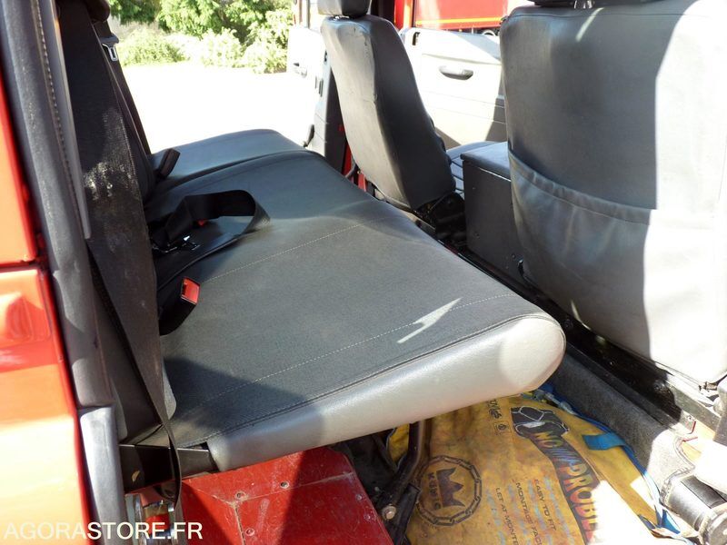 SUV Land Rover Defender Long: photos 13 SUV Land Rover Defender Long: photos 13