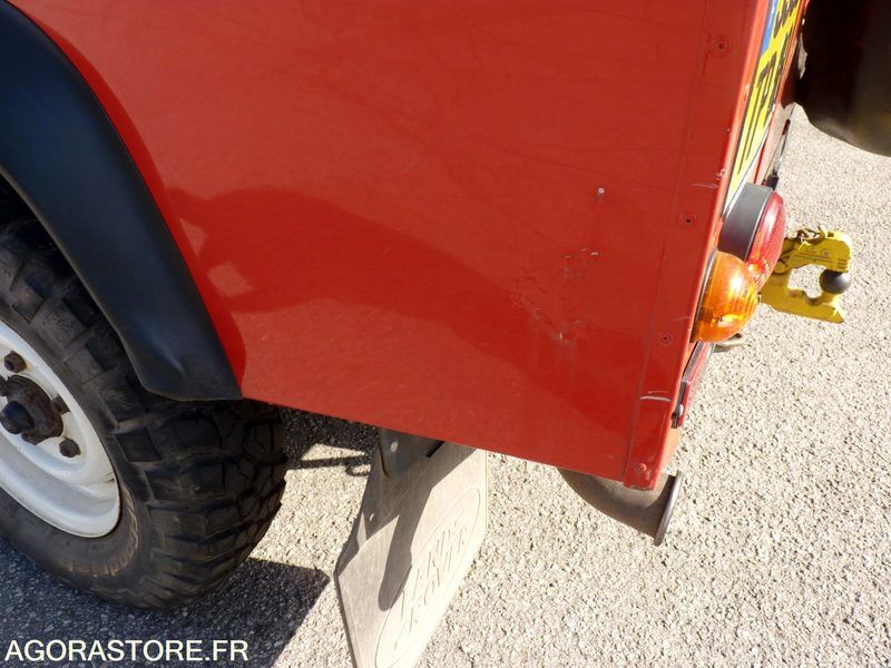 SUV Land Rover Defender Long: photos 33 SUV Land Rover Defender Long: photos 33
