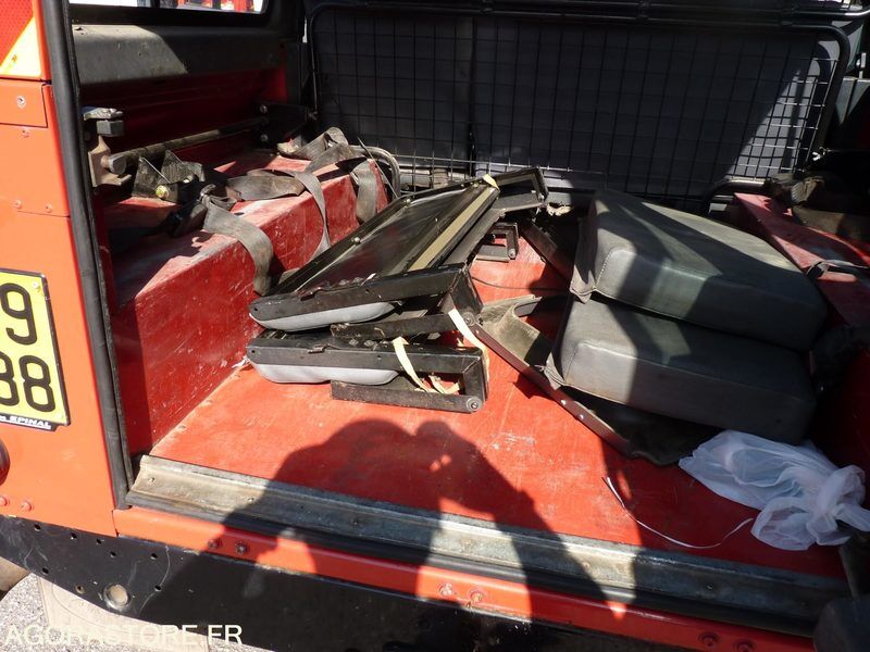 SUV Land Rover Defender Long: photos 17 SUV Land Rover Defender Long: photos 17